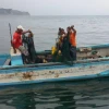 Derrame de hidrocarburo afecta a 80 pescadores en Esmeraldas