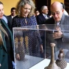 Perú recibe 347 piezas arqueológicas repatriadas desde Estados Unidos