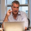 Steven Donziger, abogado que lideró el caso contra Chevron en Ecuador, fue condenado a 6 meses de cárcel