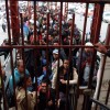 Más venezolanos llegan al Ecuador por el puente de Rumichaca