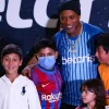 Ronaldinho alborotó centro comercial de Quito