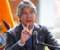 El crimen transnacional compromete el futuro de América Latina, advierte expresidente Lasso