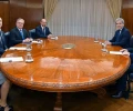 Caputo se re&uacute;ne con Chevron por proyecto energ&eacute;tico en Argentina 