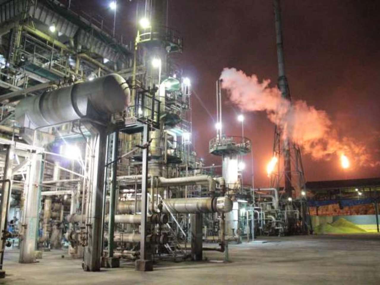 El exceso de temperatura pone en riesgo a la Refinería
