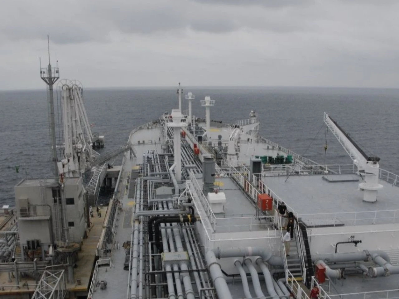 América Latina eleva su producción de petróleo y gas, pero depende de suministro externo