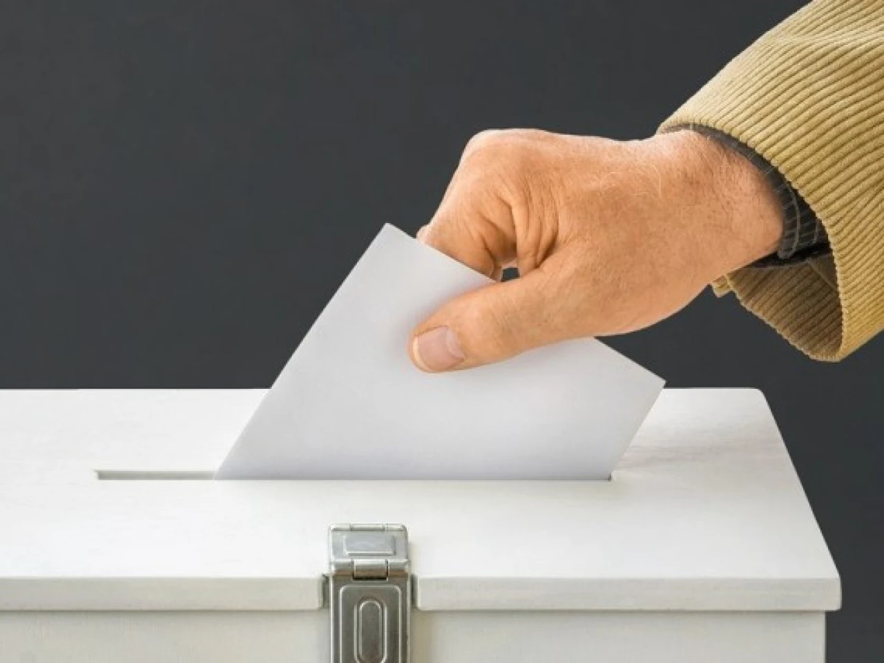 La incertidumbre política le sale más cara a Ecuador
