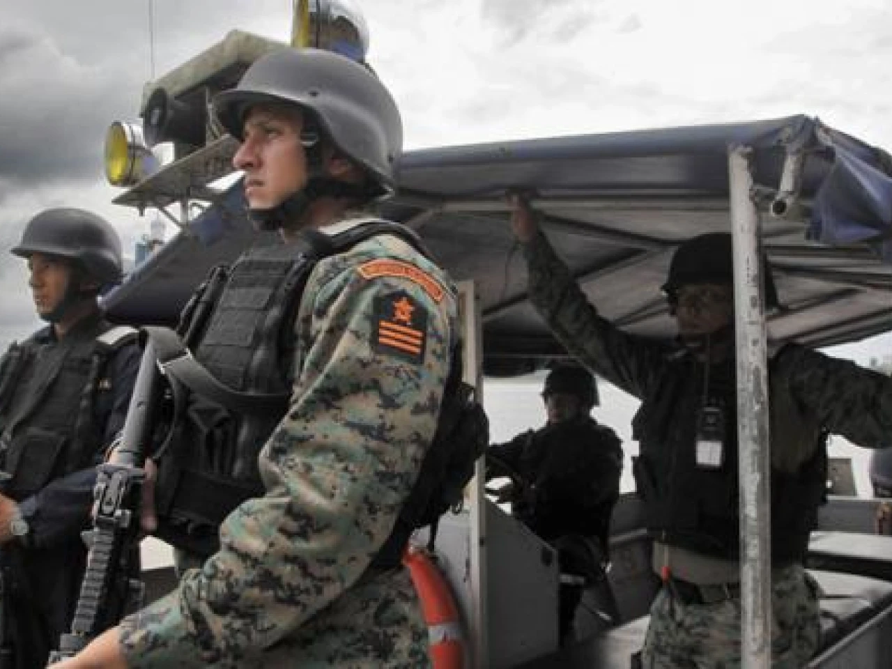 Ataques con explosivos atemorizan a poblados fronterizos de Sucumbíos