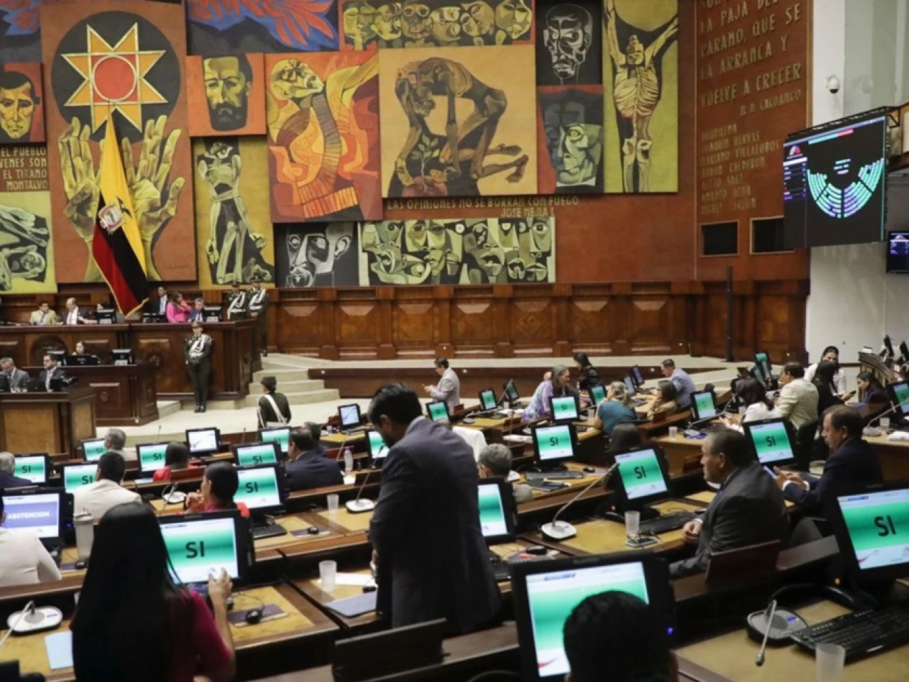 La Asamblea redujo número de votos necesarios para rechazar vetos del presidente