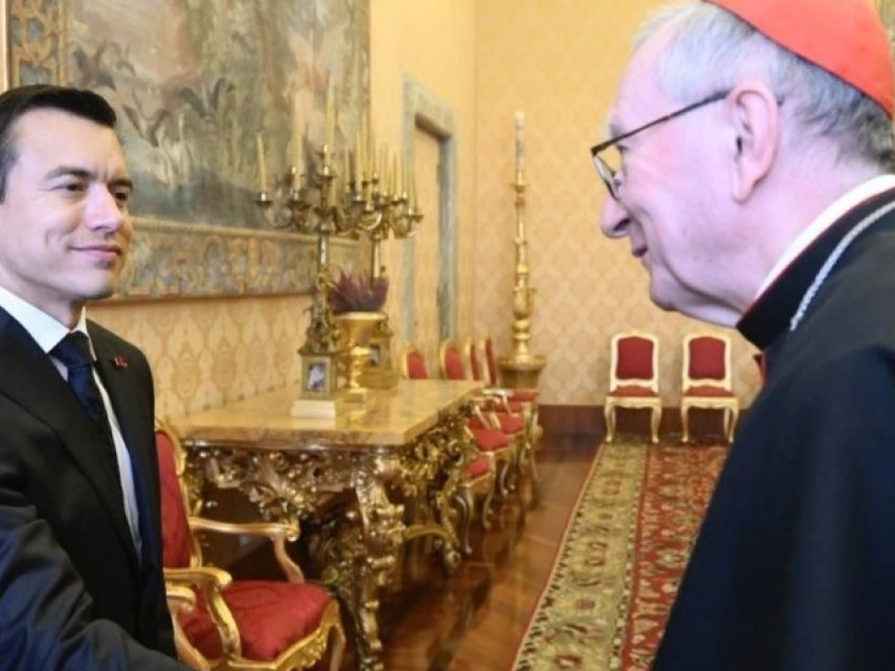 Noboa saldó deuda con 8 vicariatos 