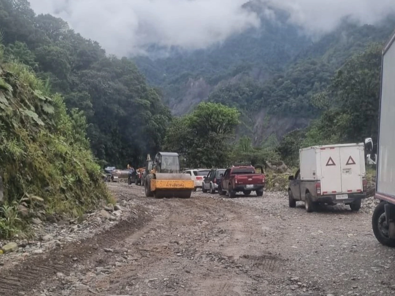 Apertura parcial y controlada en la vía E45 entre San Luis y El Reventador