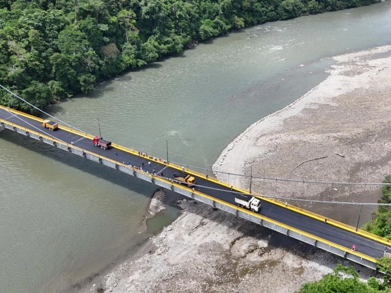 Puente sobre el río Napo reabre al tránsito tras inversión estatal superior a USD 639 mil