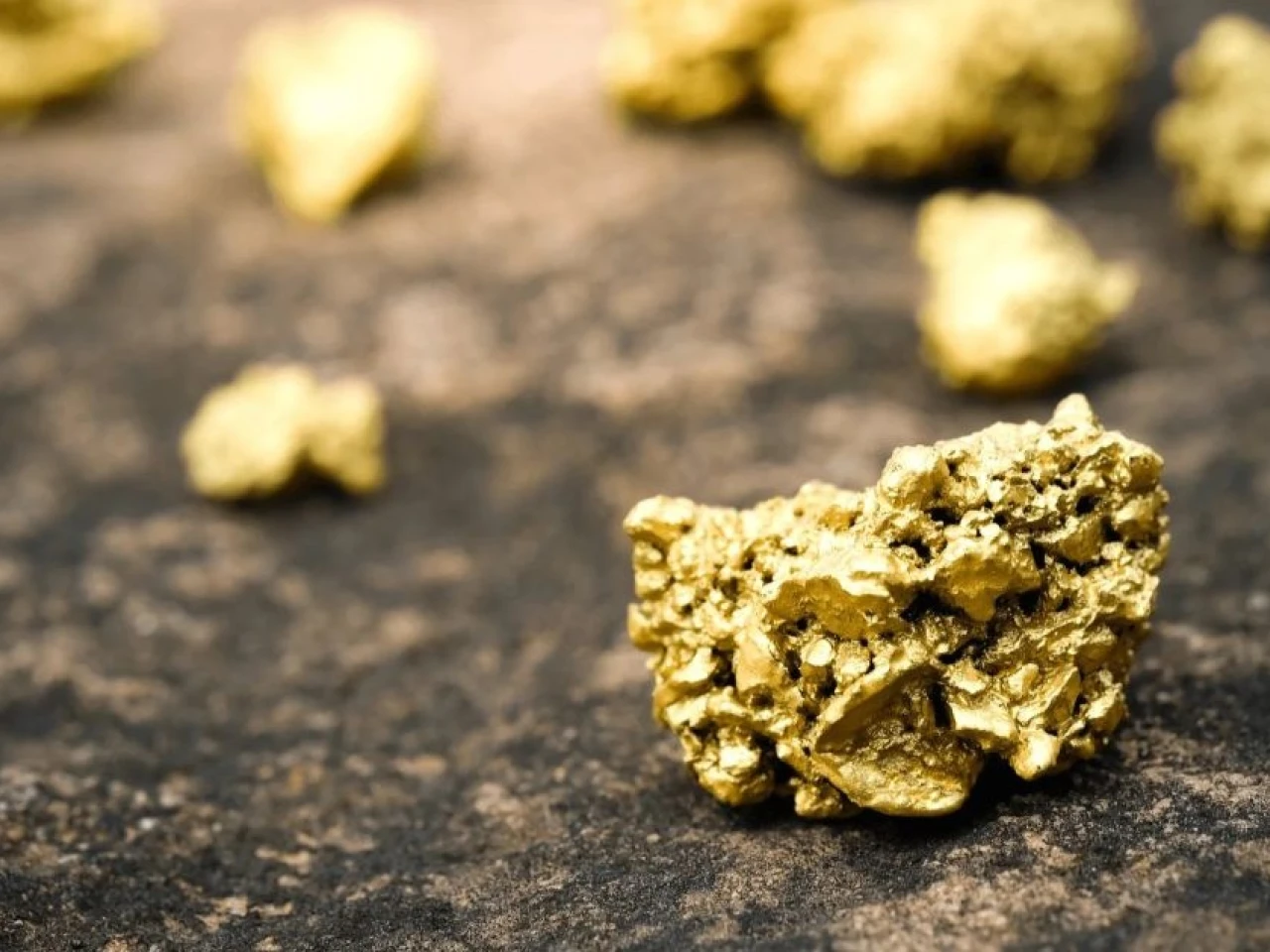 Tres mineras canadienses refuerzan su apuesta por Colombia con nuevas inversiones en oro
