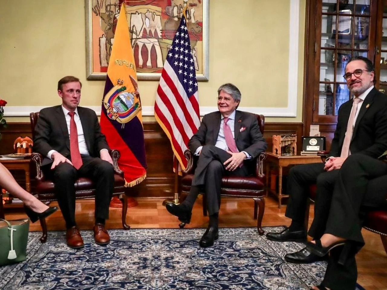 Lasso se reunió con un asesor de Biden para hablar de migración y seguridad 
