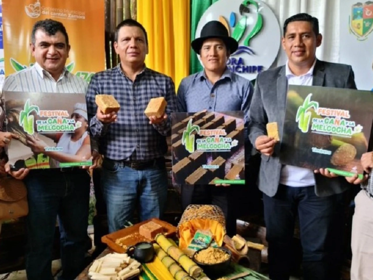 Timbara se prepara para su festival melcochero