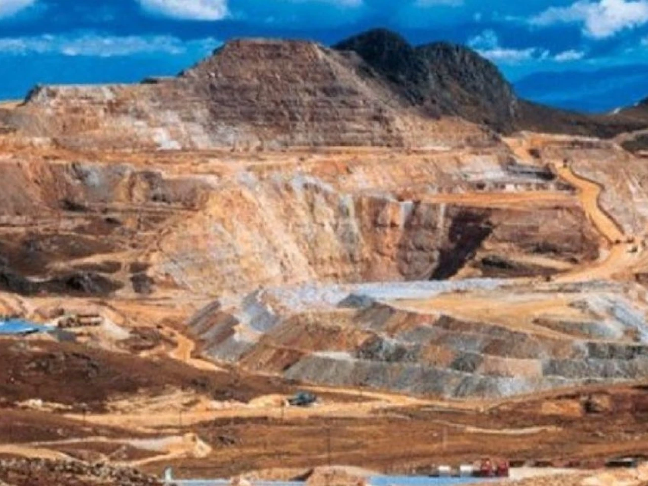 Recaudación minera en Perú apunta a un nuevo récord impulsada por el alza del cobre y el oro