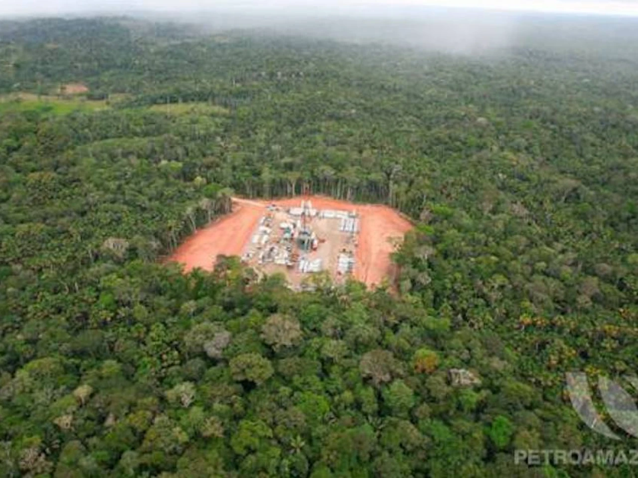 Petroecuador reanuda operación de pozos ocupados por waoranis