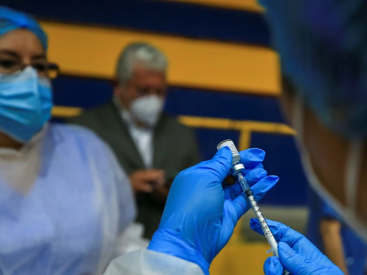 Nueve millones de personas han recibido la primera dosis de vacuna en Ecuador