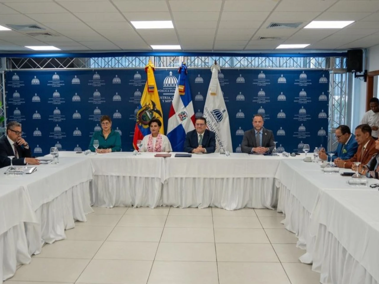 Ecuador y República Dominicana aceleran acuerdo comercial