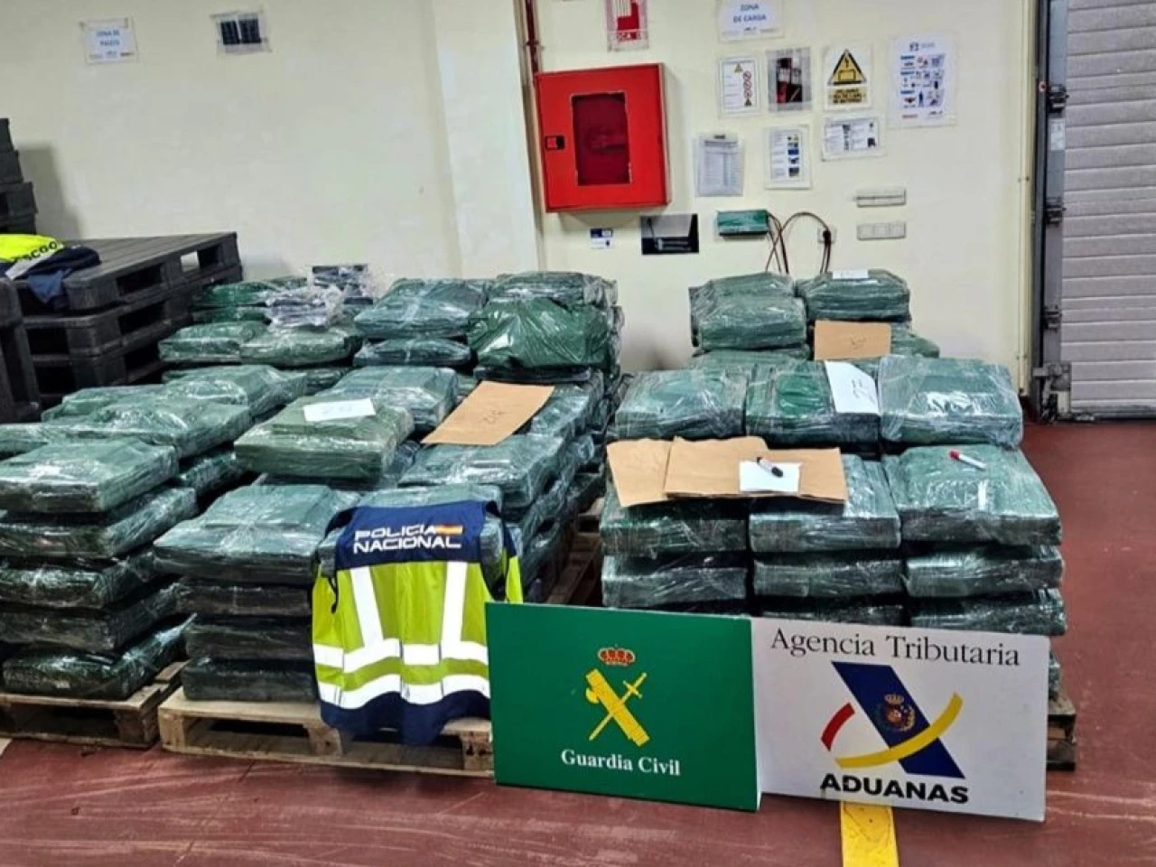 España: 2 toneladas de cocaína fueron halladas en fruta procedente de Ecuador