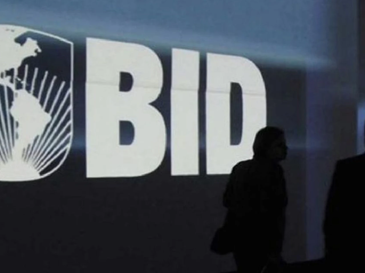 BID Invest y JICA firmaron crédito para mujeres microempresarias