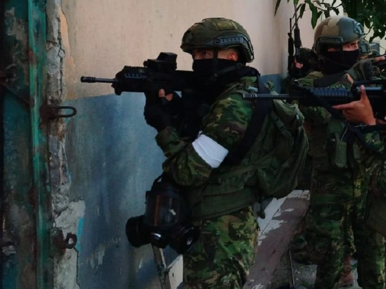 La crisis carcelaria azota otra vez: 31 presos muertos y 137 guardias retenidos