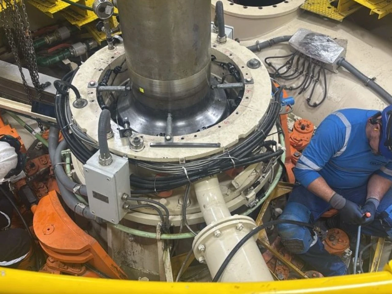 La Central Hidroeléctrica Sarapullo vuelve a operar tras mantenimiento programado