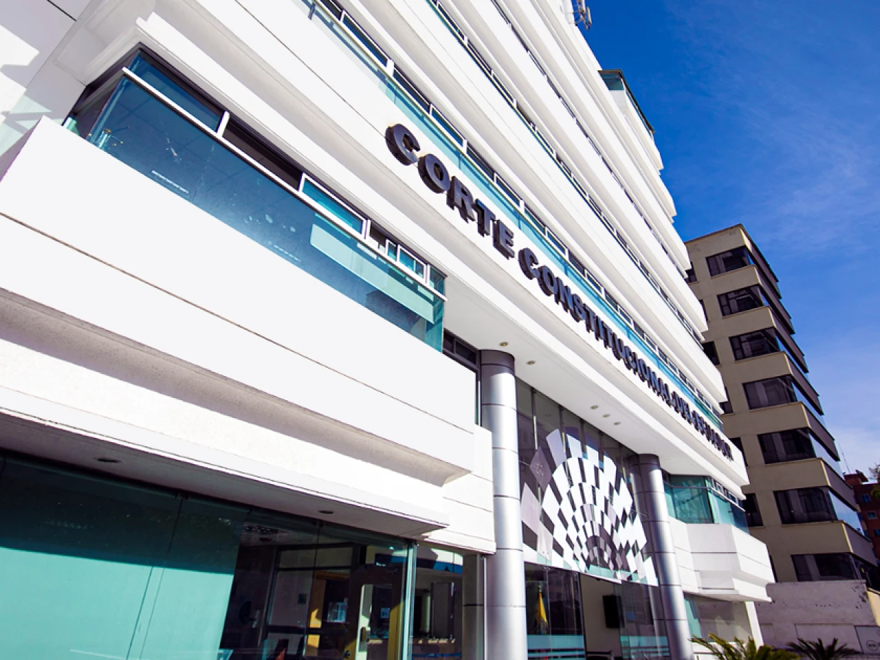 La Corte Constitucional prohíbe a presos eludir condenas con medidas cautelares