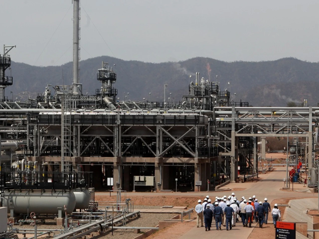 Petrolera PAE pide adherir su proyecto de GNL al nuevo régimen de inversiones en Argentina