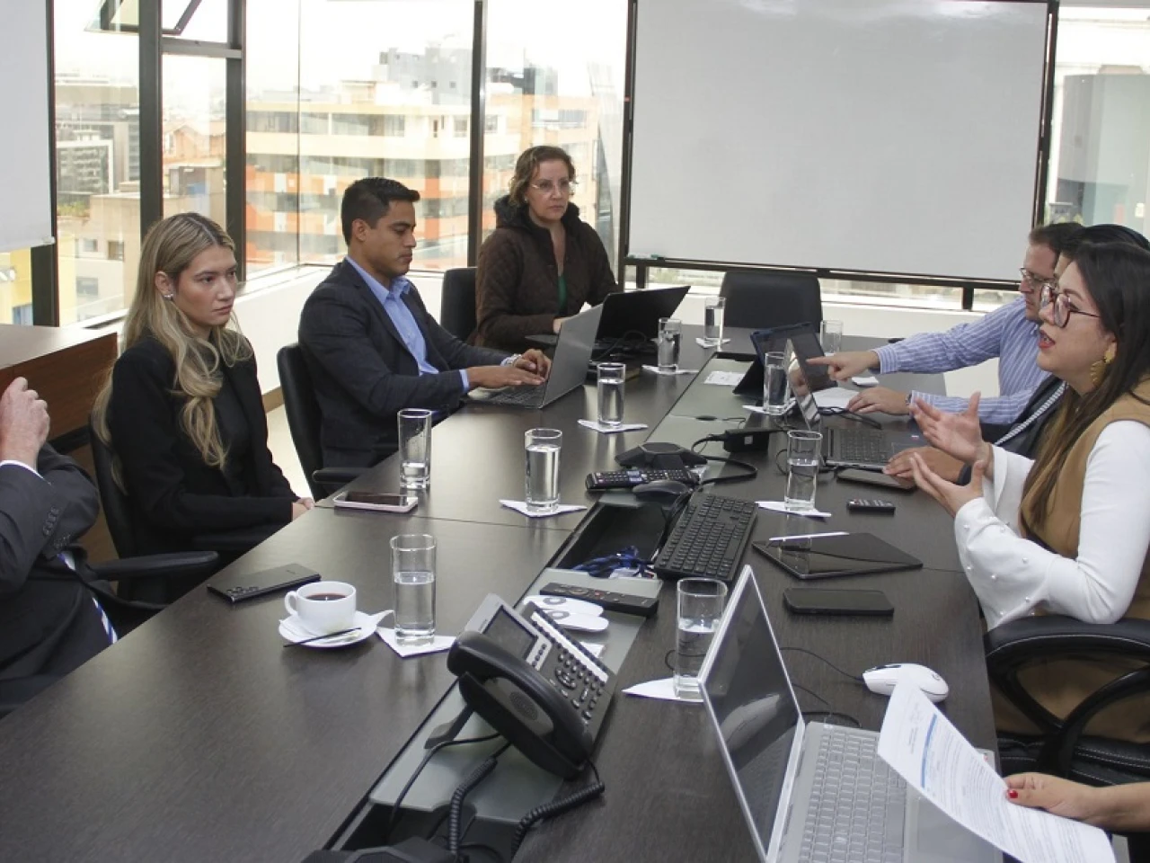 Los apagones, la primera tarea que tendrá la nueva ministra Andrea Arrobo