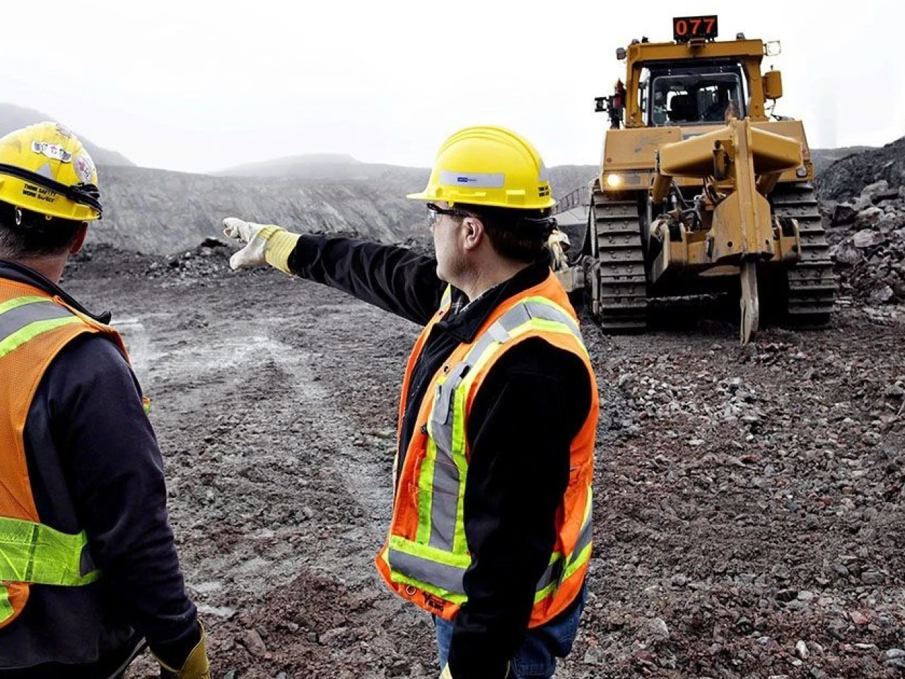 Ecuador arriesga futuras inversiones mineras por falta de nuevas áreas de exploración