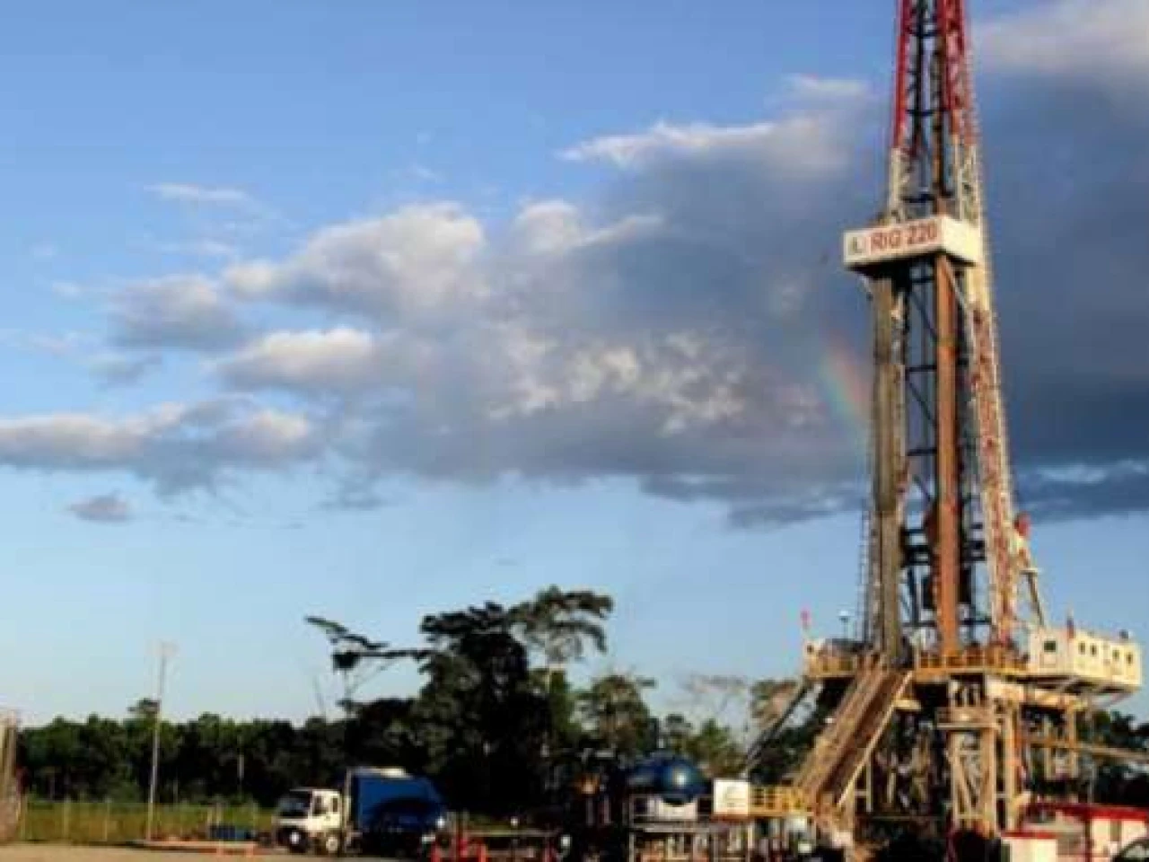 Petroamazonas adjudicó dos contratos de perforación para los campos Sacha y Coca-Payamino
