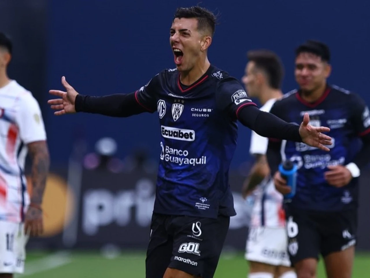 Independiente derrotó 2-0 a San Lorenzo en la Copa Libertadores