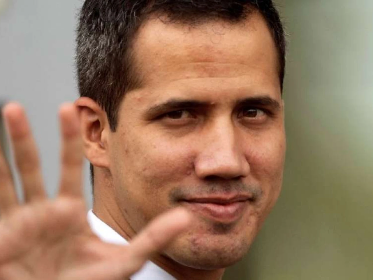 Presidente de Ecuador invita a Guaidó para que reciba respaldo popular
