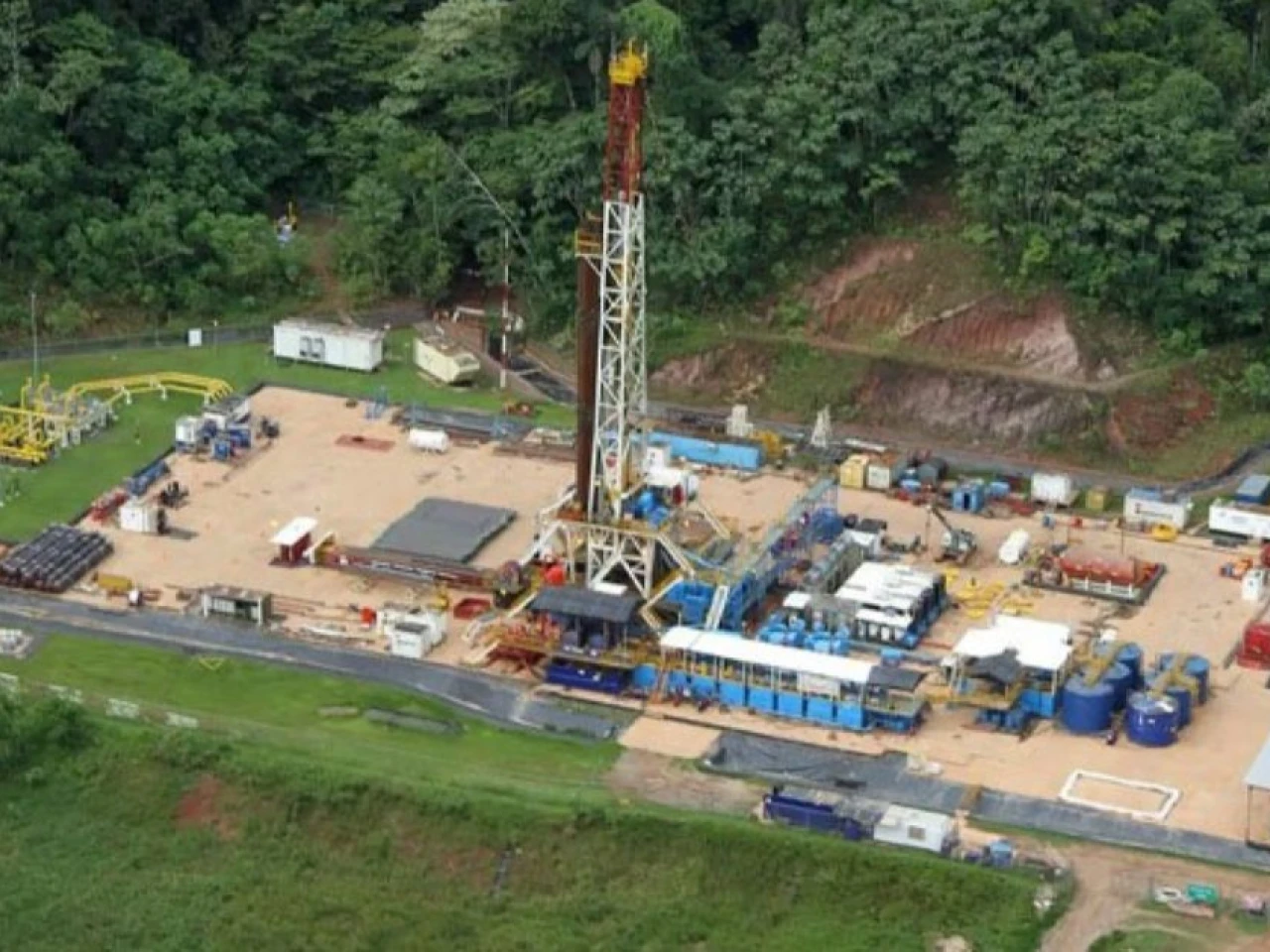 Hidrocarburos alcanzan el 40 % de las exportaciones de Colombia, hasta mayo