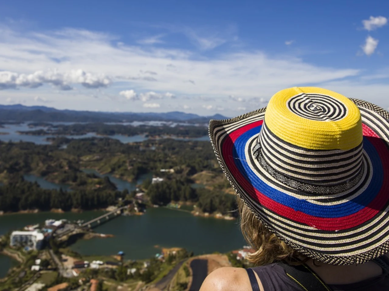 Ecuador y Colombia: entre los países con menor percepción de calidad de vida en América Latina