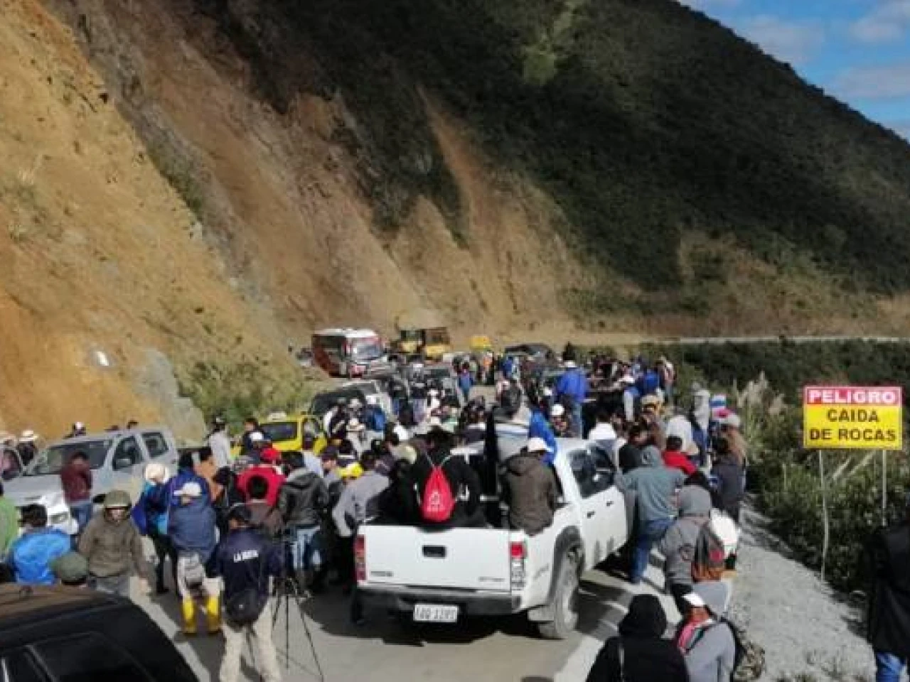 Clamor por una nueva ruta debido a continuos deslaves en carretera Gualaceo-Plan de Milagro
