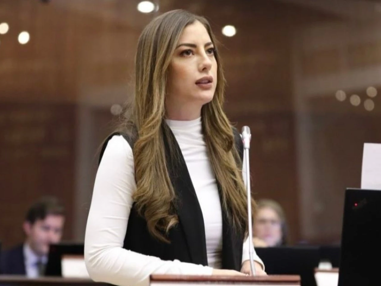 Lucía Jaramillo justifica sus faltas a la Asamblea Nacional 