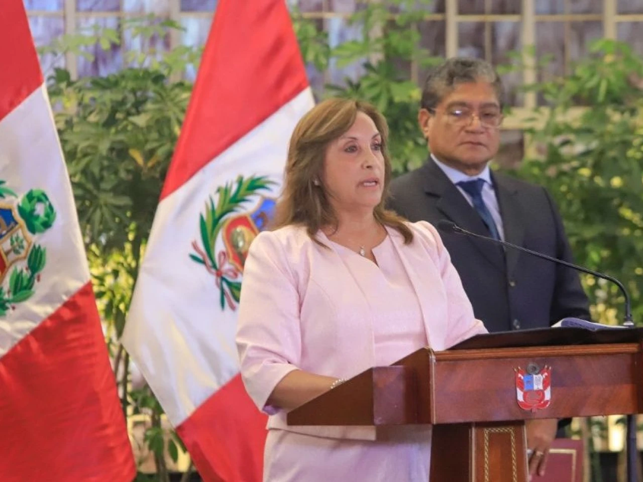 Perú: Dina Boluarte promulgó amnistía para policías y militares