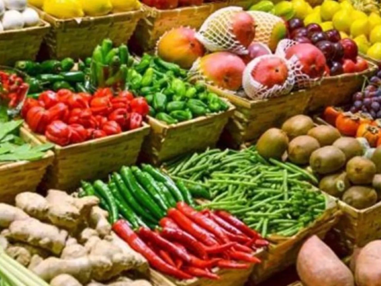 SRI precisa aplicación del IVA en alimentos y advierte sobre errores en su cobro