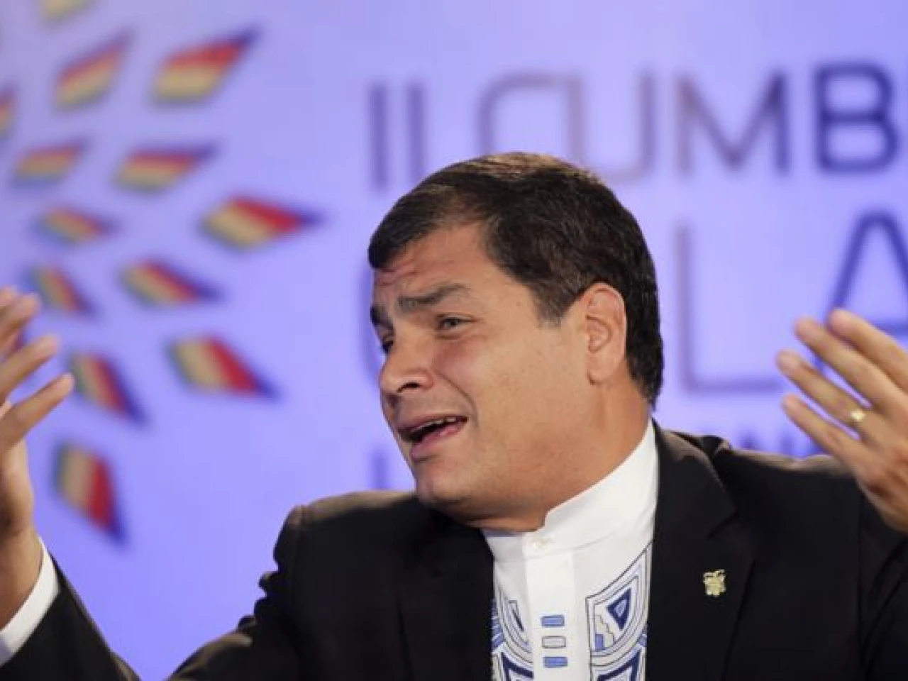 Correa intenta nuevos medios de censura