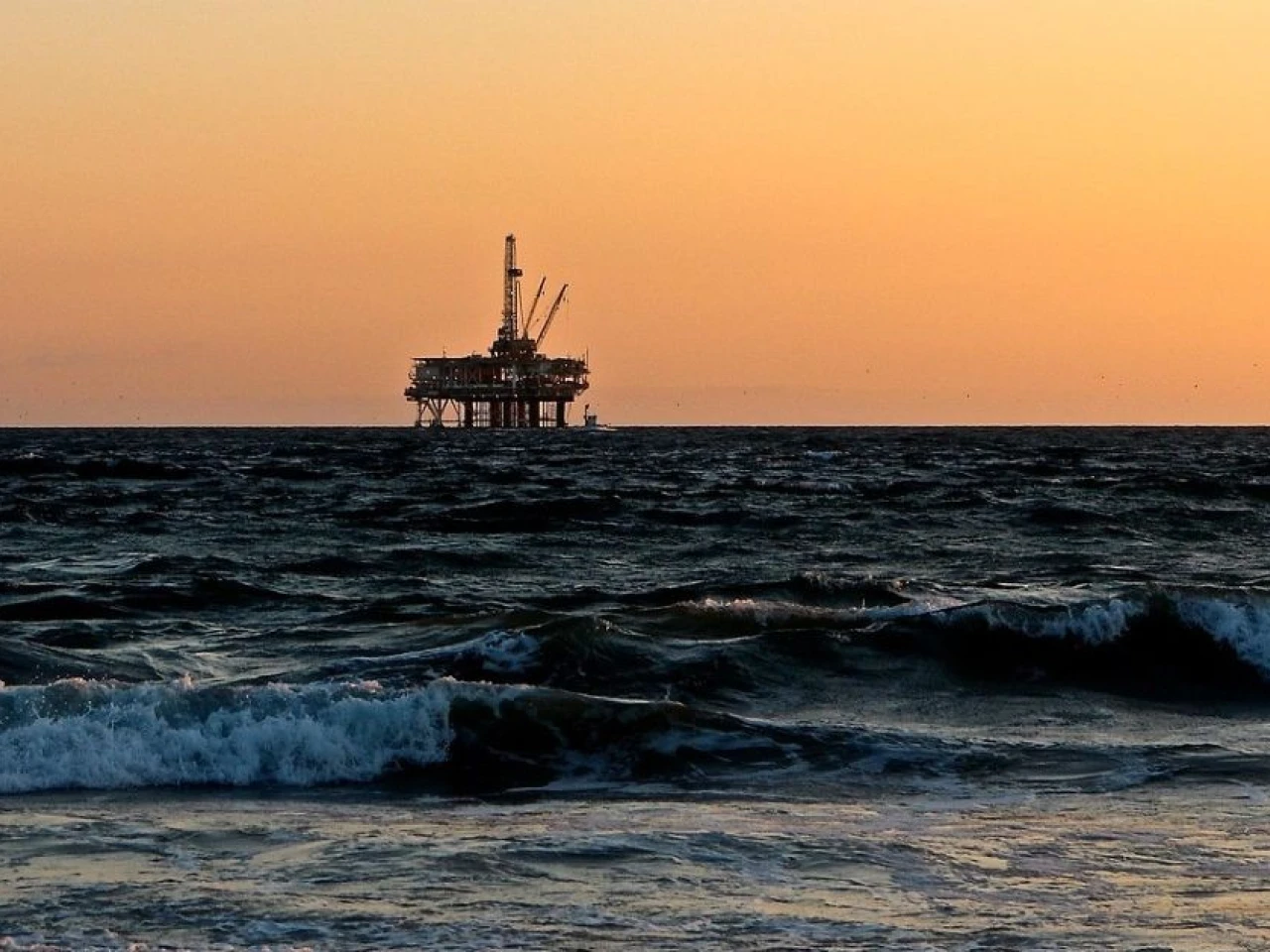 Petrobras y Equinor se llevaron la mayor tajada en subasta petrolera en Brasil