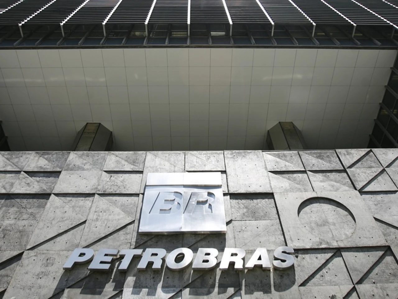  El beneficio de Petrobras aumentó un 193 % en el primer semestre