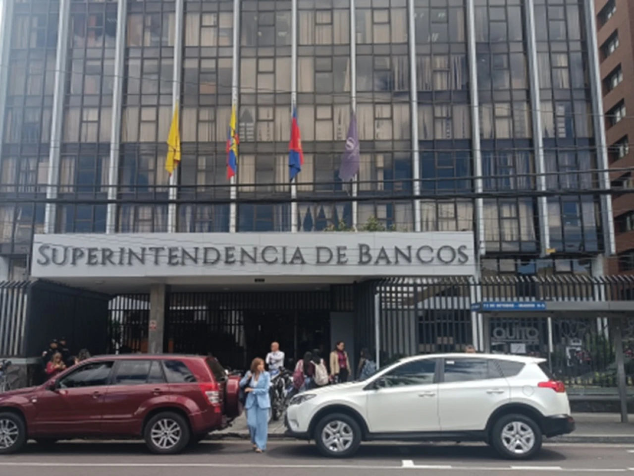 Superintendencia de Bancos alertó sobre desinformación en redes sociales