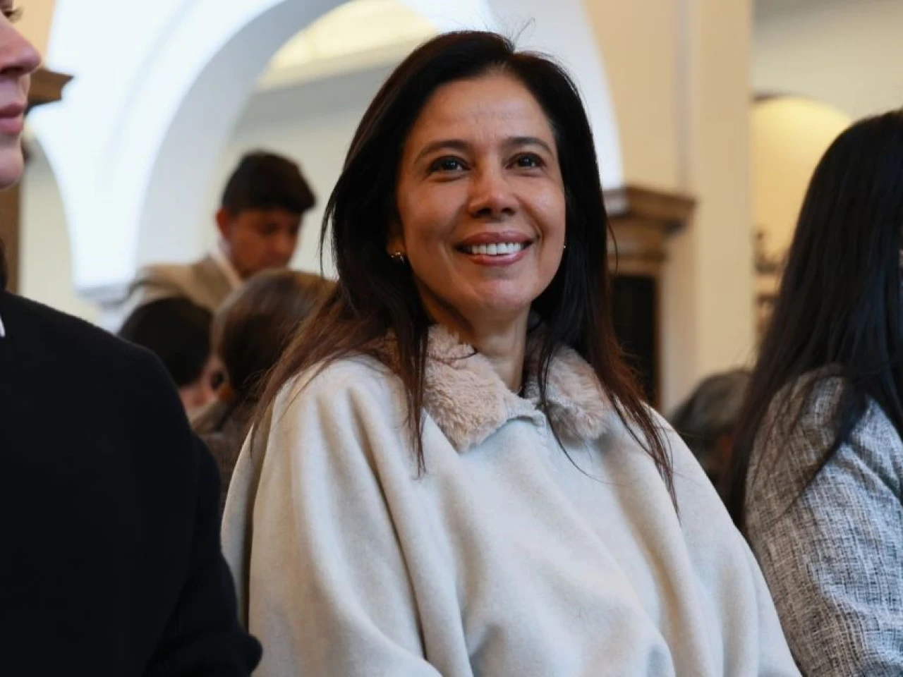 Cynthia Gellibert vuelve a asumir la Presidencia