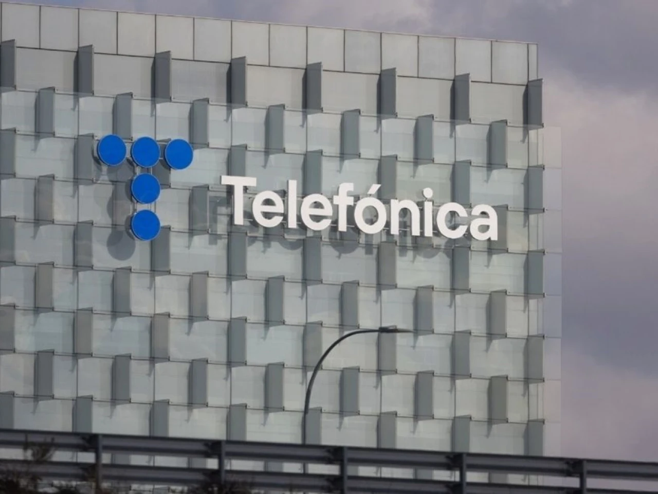  Los ingresos de Telefónica en Hispanoamérica cayeron un 12 % 