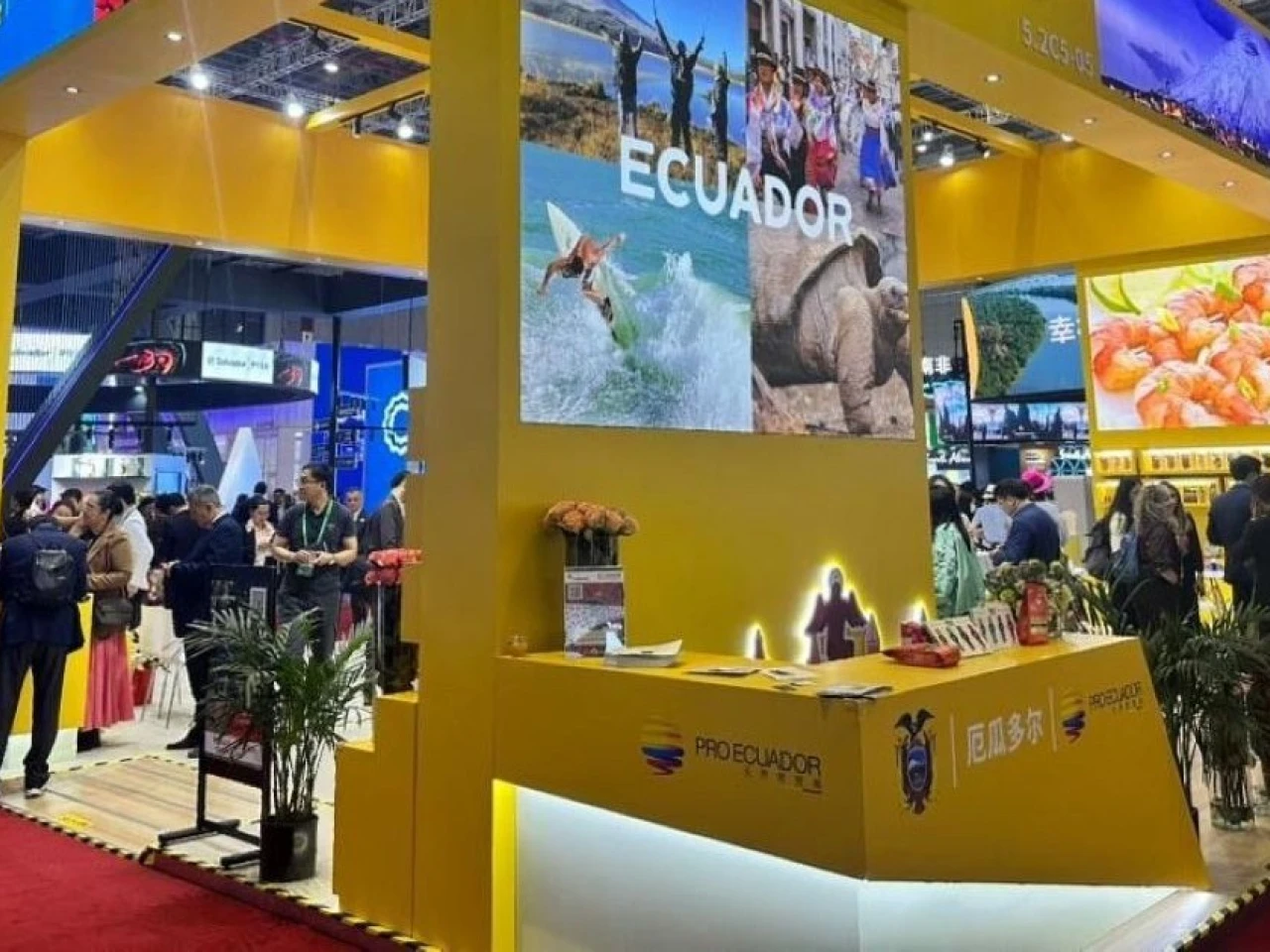 Ecuador impulsa su oferta exportable y turística en China