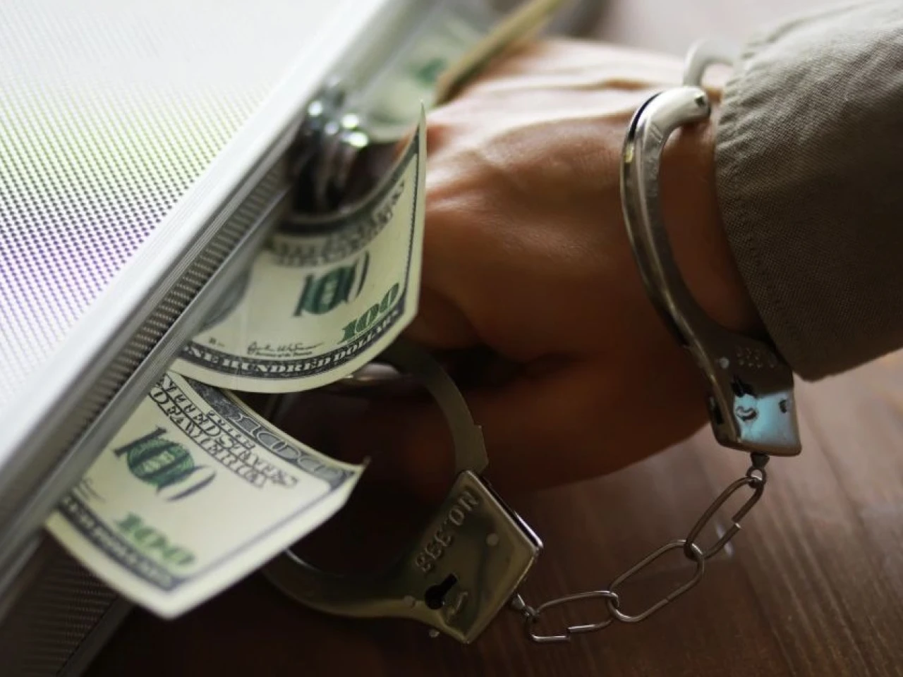 Nuevo reglamento antilavado refuerza control financiero 