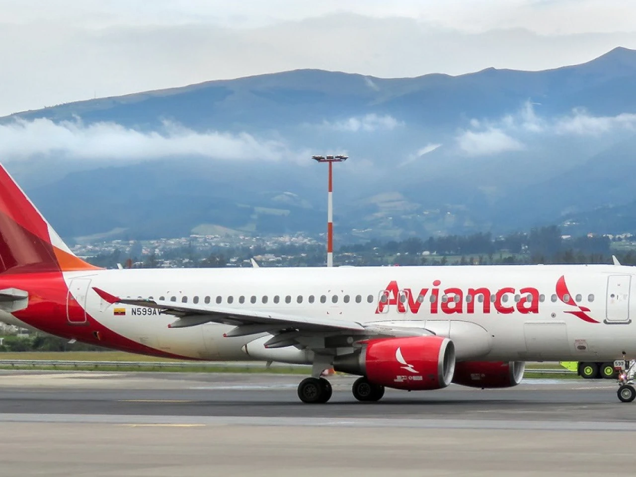 Avianca empezó a operar la ruta Quito-Cancún