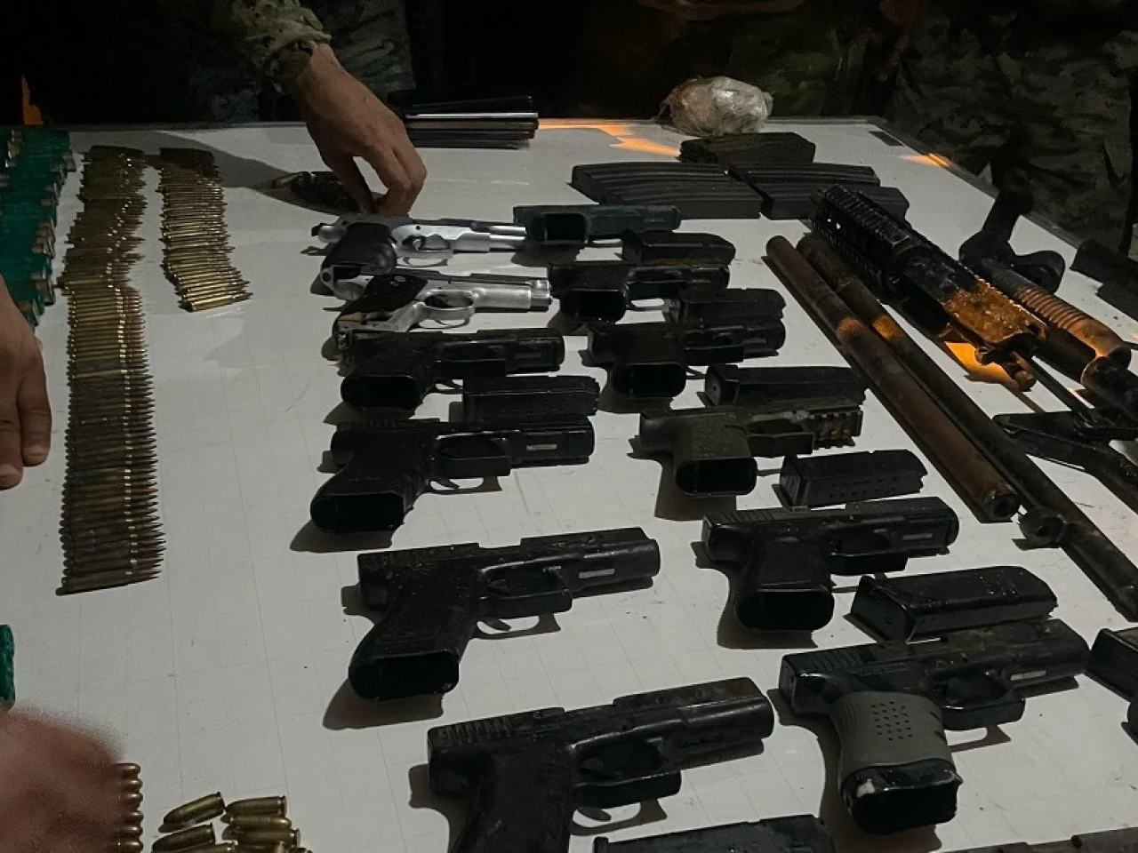 Más de 1.500 armas y 8.300 explosivos, incautados en el estado de excepción