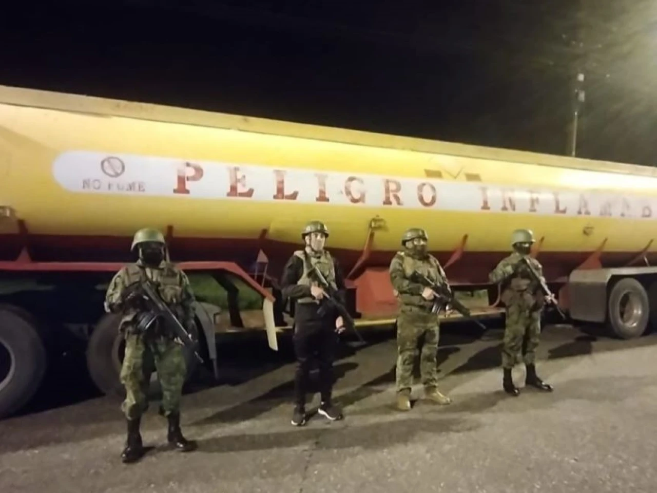 Sucumbíos: Tanquero con 10 mil galones de diésel fue interceptado 